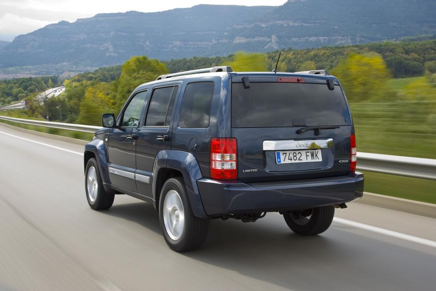  Jeep Cherokee 2008 года  (фото 20 из 161)